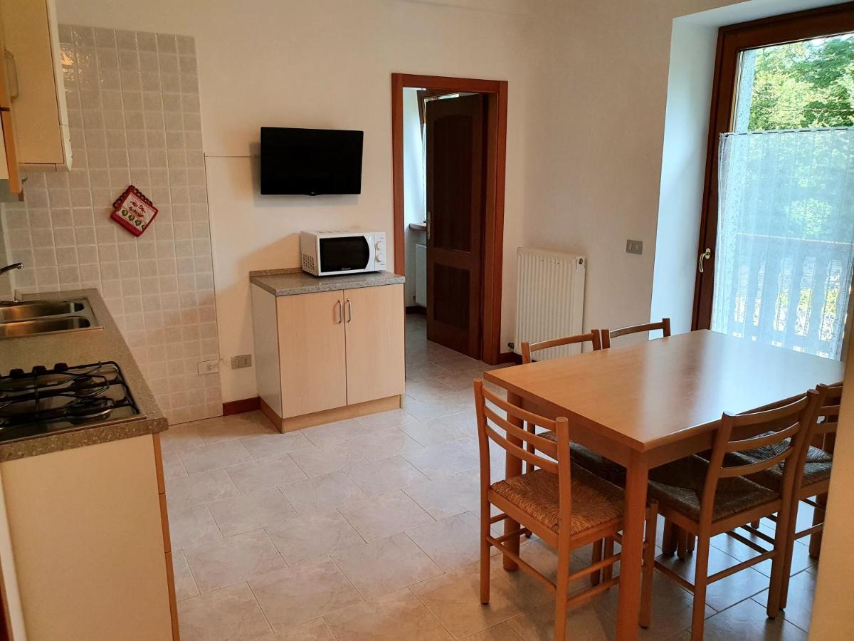Villa Paradiso Parolari Tenno Buitenkant foto