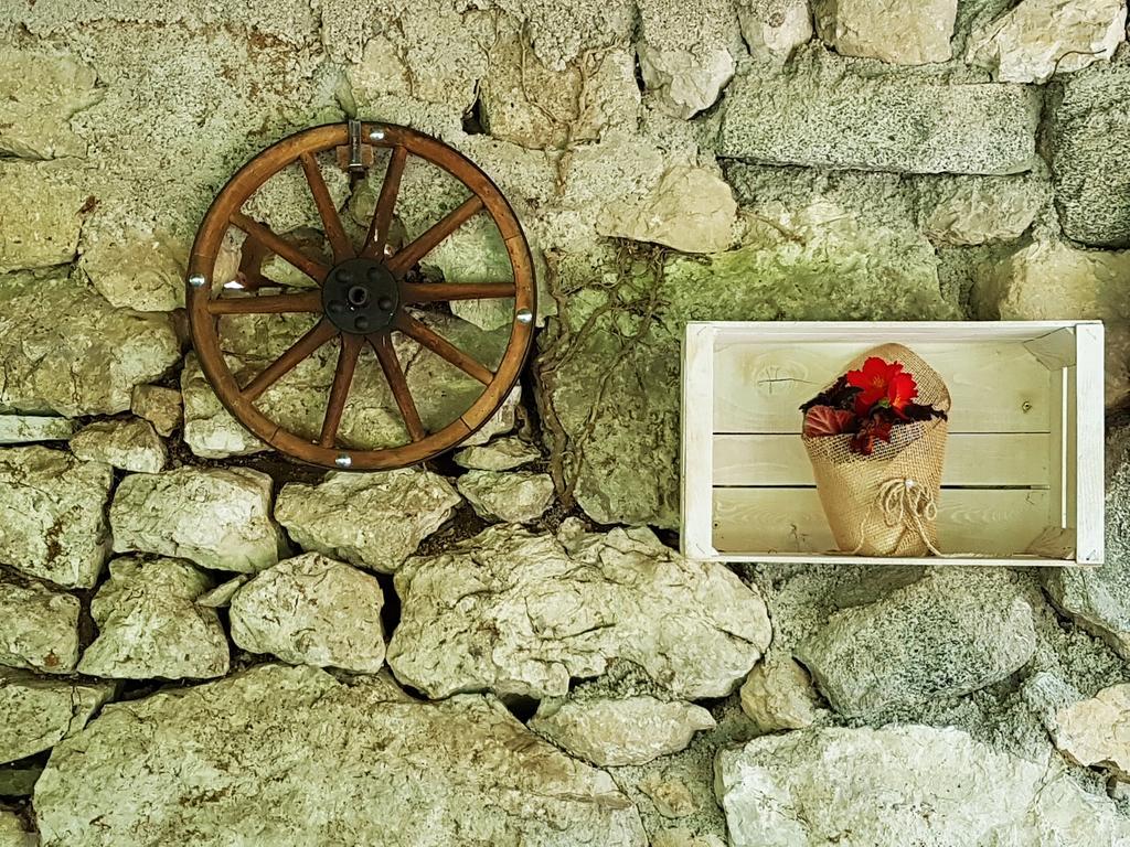 Villa Paradiso Parolari Tenno Buitenkant foto