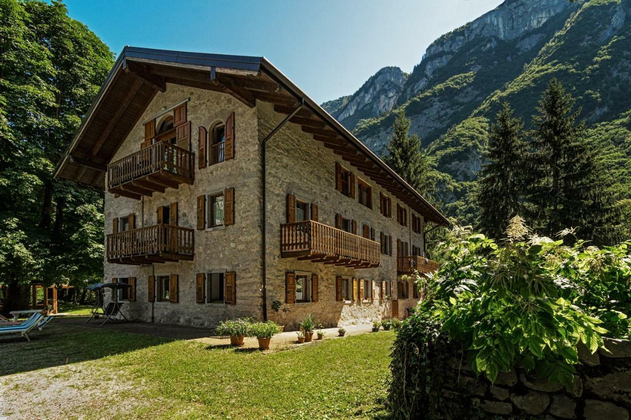 Villa Paradiso Parolari Tenno Buitenkant foto